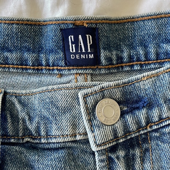 GAP Raw Edge Denim Jean Shorts size 28 - Picture 3 of 5